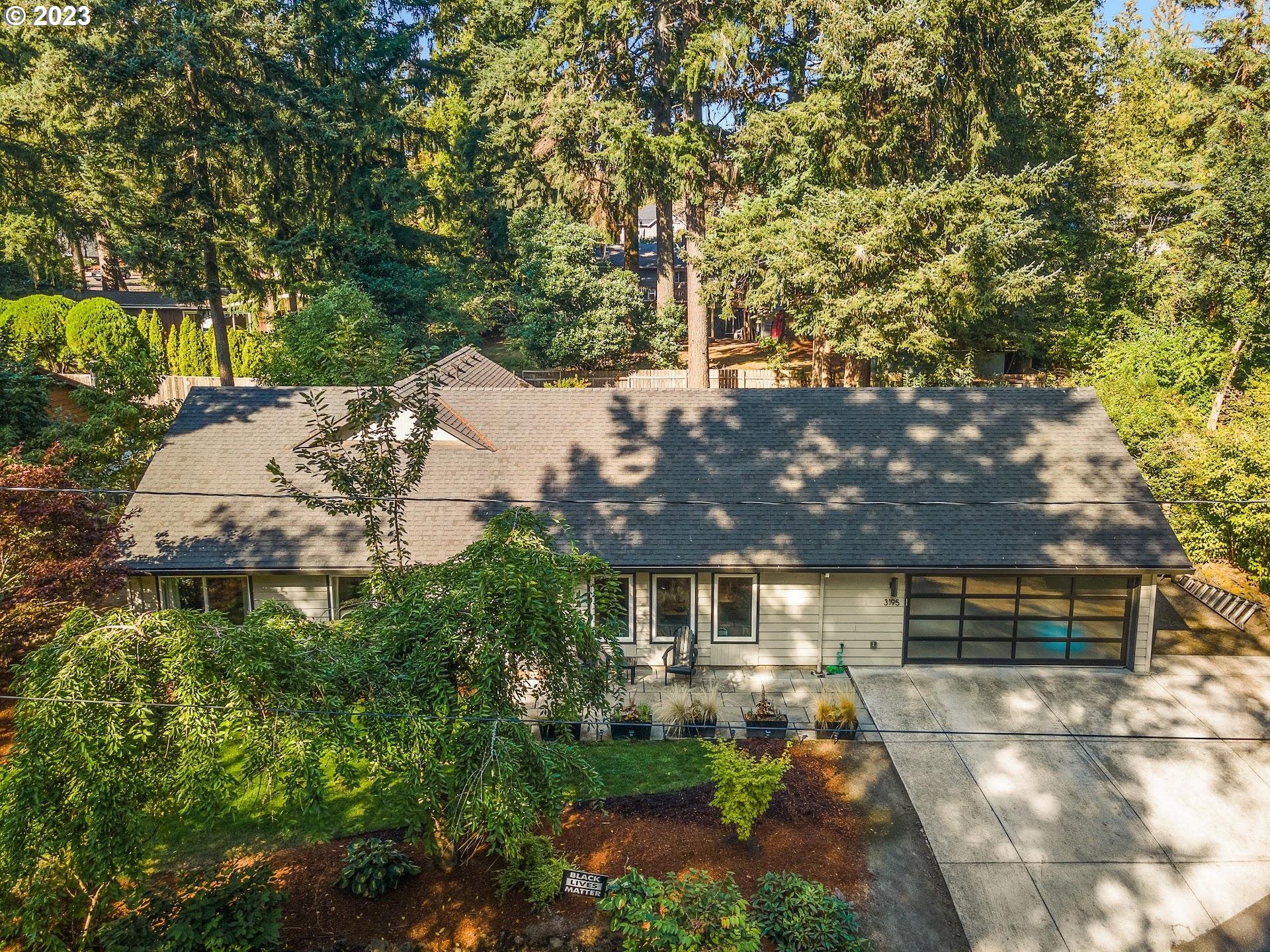 3195 Edgemont Road Lake Oswego, OR 97034 - Photo 29 of 32 Gallery Image 29