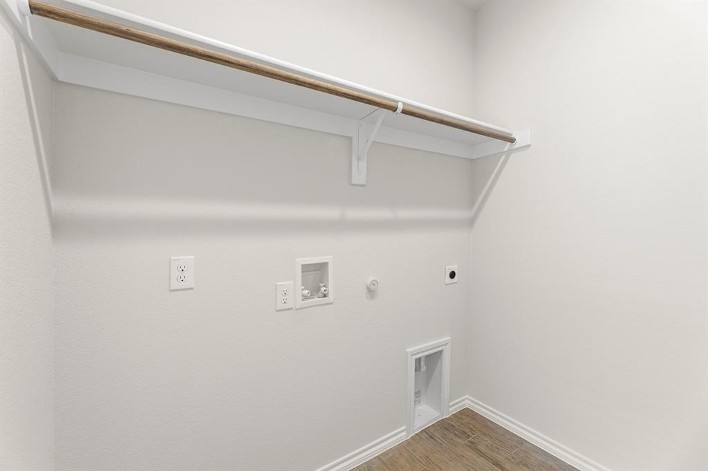 1713 Teton River Drive Blue Ridge, TX 75424 - Photo 26 of 29 a view of an empty room