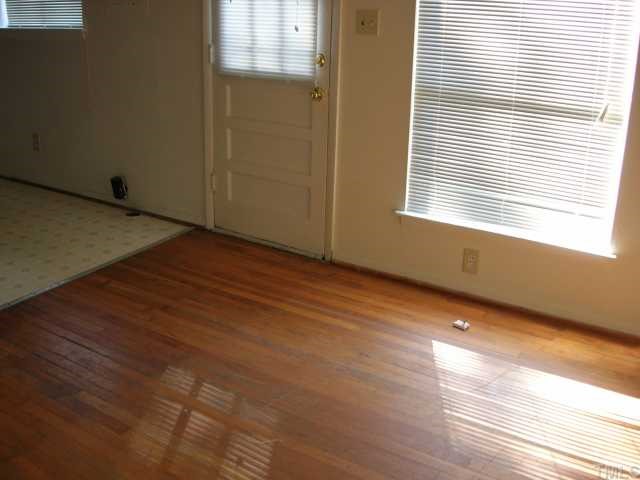 824 Hadley Road Raleigh, NC 27610 - Photo 4 of 8