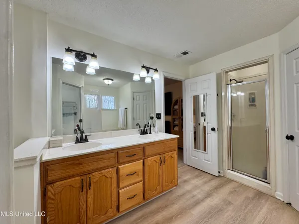 $379,900 | 5608 Marlin Place, Olive Branch, MS 38654
