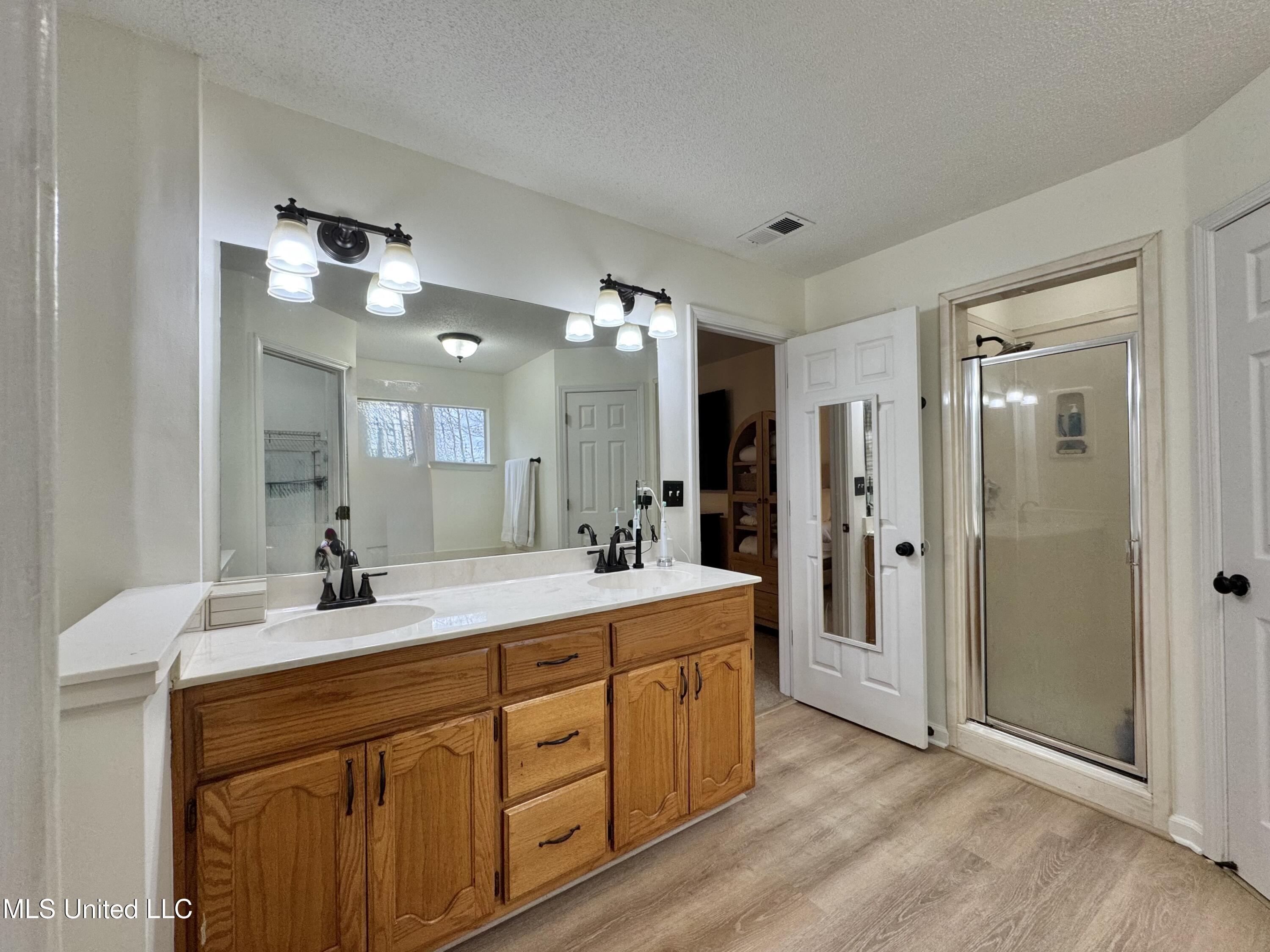 5608 Marlin Place Olive Branch, MS 38654 - Photo 23 of 48 IMG_5376