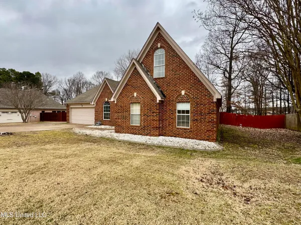 $379,900 | 5608 Marlin Place, Olive Branch, MS 38654