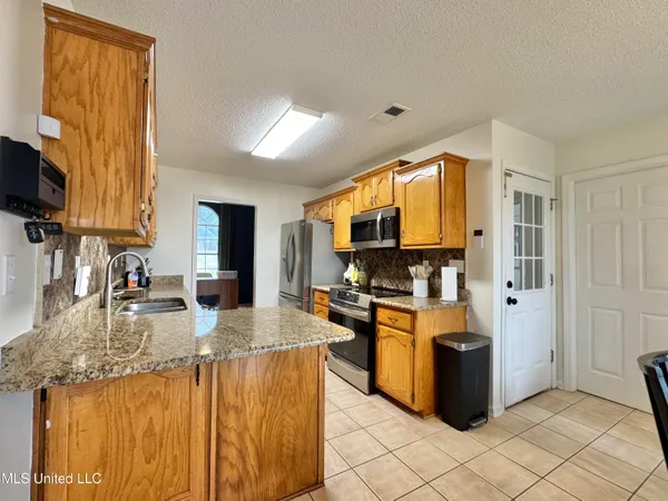 $379,900 | 5608 Marlin Place, Olive Branch, MS 38654