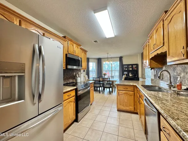 $379,900 | 5608 Marlin Place, Olive Branch, MS 38654