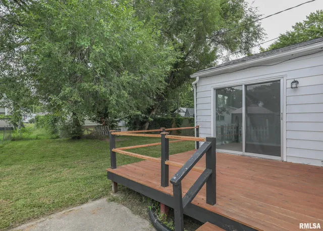 $85,000 | 955 24th Avenue, Rock Island, IL 61201