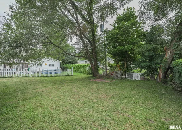 $85,000 | 955 24th Avenue, Rock Island, IL 61201