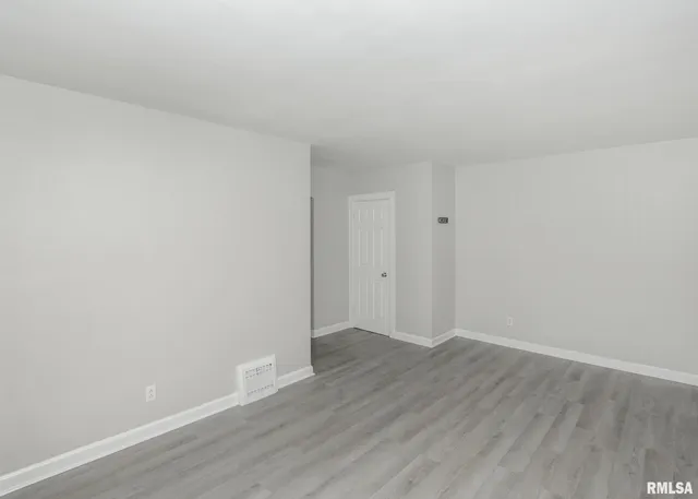 $85,000 | 955 24th Avenue, Rock Island, IL 61201