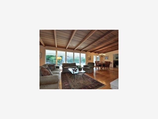 690 Riverside Drive Los Altos, CA 94024 - Photo 3 of 9 Gallery Image 3