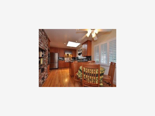 690 Riverside Drive Los Altos, CA 94024 - Photo 4 of 9 Gallery Image 4
