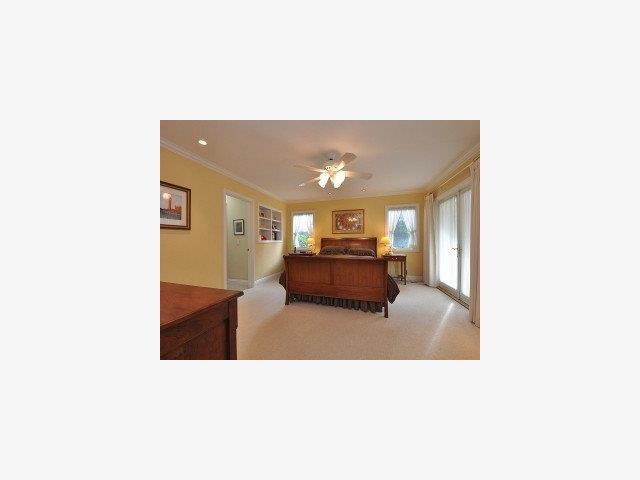 690 Riverside Drive Los Altos, CA 94024 - Photo 5 of 9 Gallery Image 5