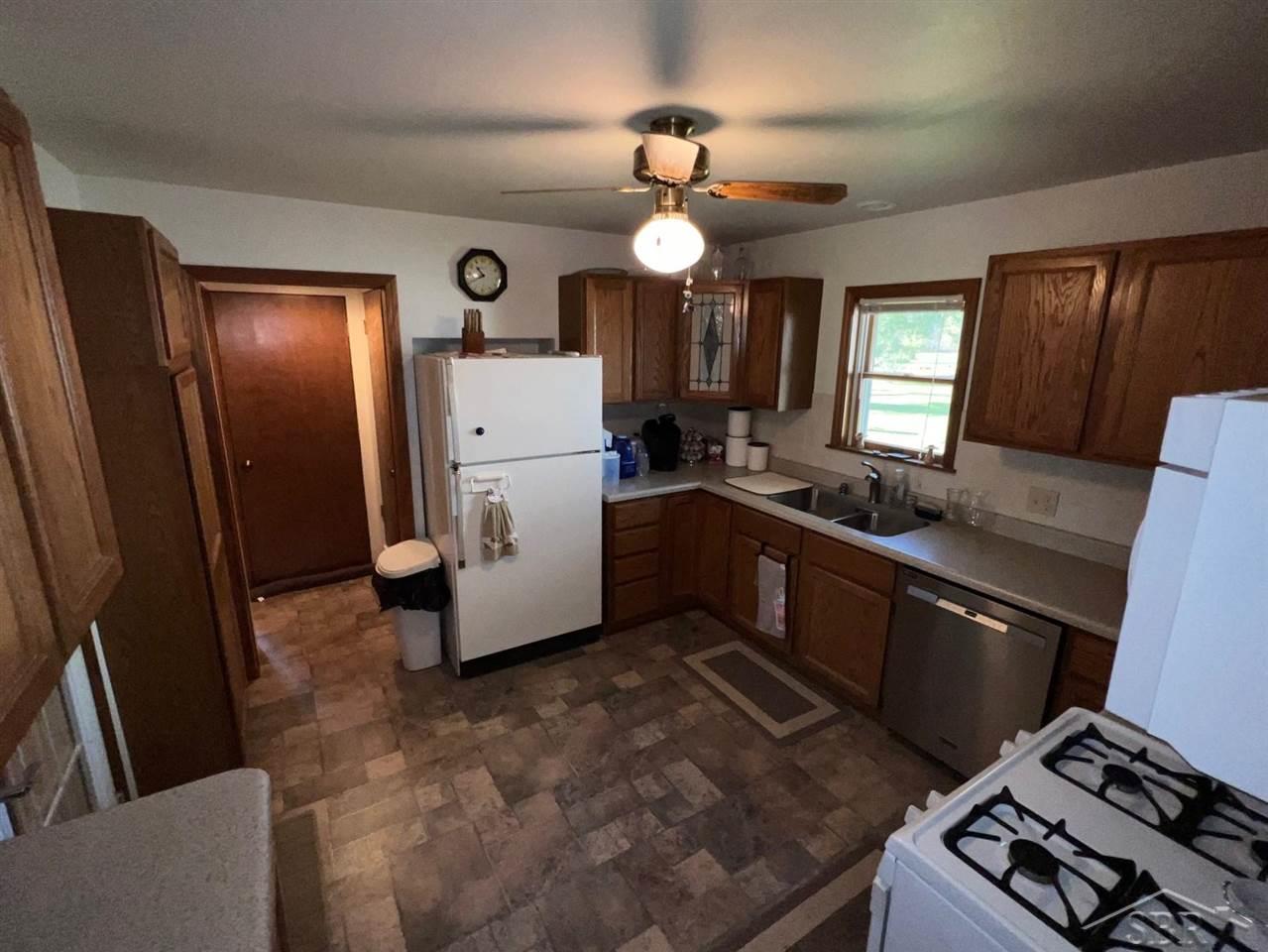 2525 Center Road Caro, MI 48723 - Photo 13 of 30 50058389-12.JPG