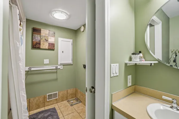 $1,500,000 | 3700 8th Avenue, Hudsonville, MI 49426