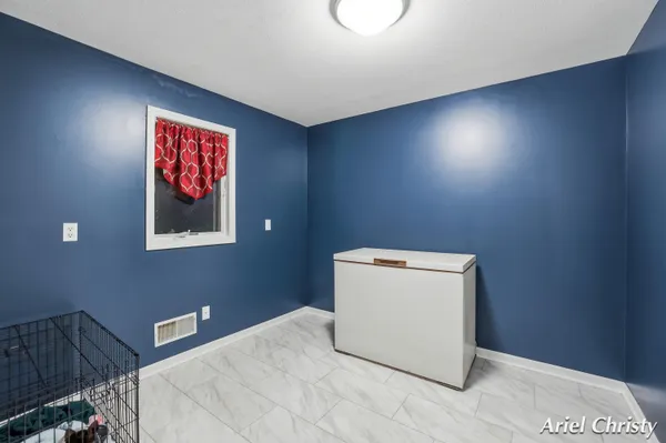 $1,500,000 | 3700 8th Avenue, Hudsonville, MI 49426