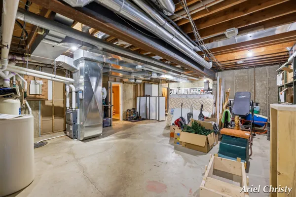 $1,500,000 | 3700 8th Avenue, Hudsonville, MI 49426