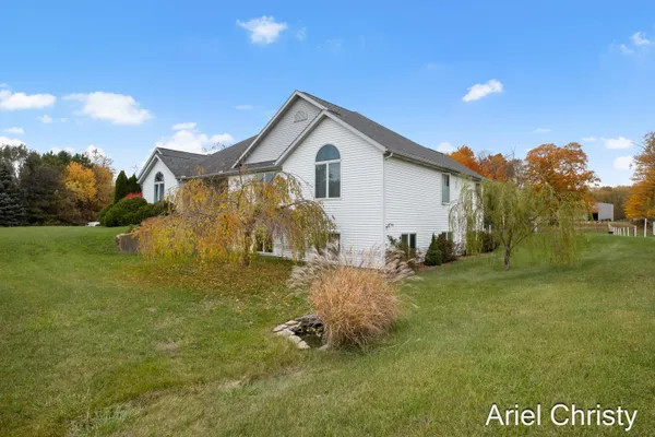 $1,500,000 | 3700 8th Avenue, Hudsonville, MI 49426