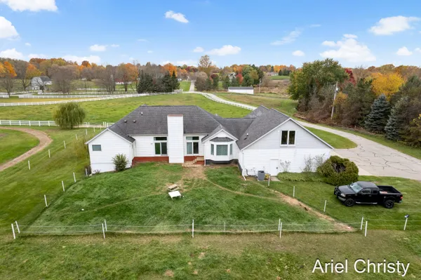 $1,500,000 | 3700 8th Avenue, Hudsonville, MI 49426