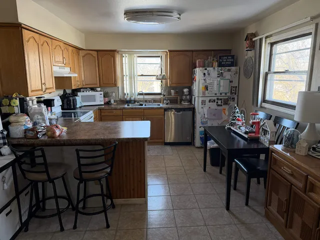 $324,900 | 300 Cherry Lane, Little Chute, WI 54140