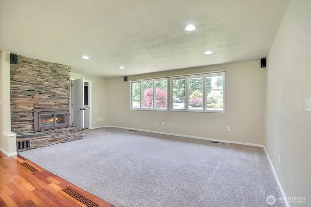 $4,500 | 13128 166th Avenue Southeast, Renton, WA 98059