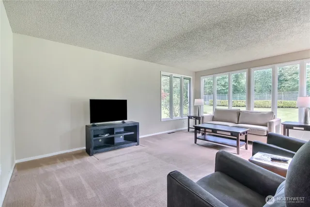 $4,500 | 13128 166th Avenue Southeast, Renton, WA 98059