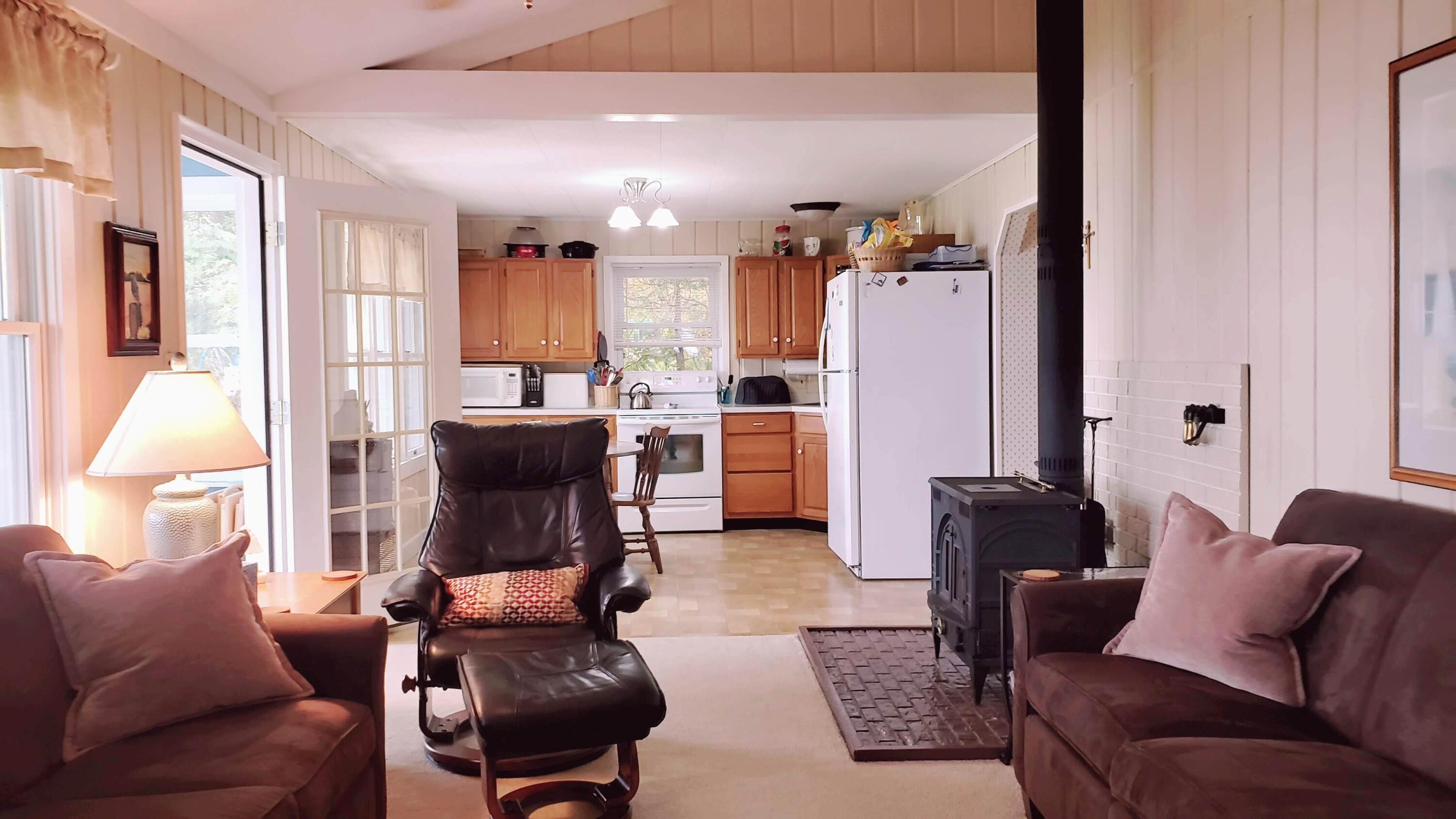 10102 North Shore Road Cheboygan, MI 49721 - Photo 14 of 47 Gallery Image 14