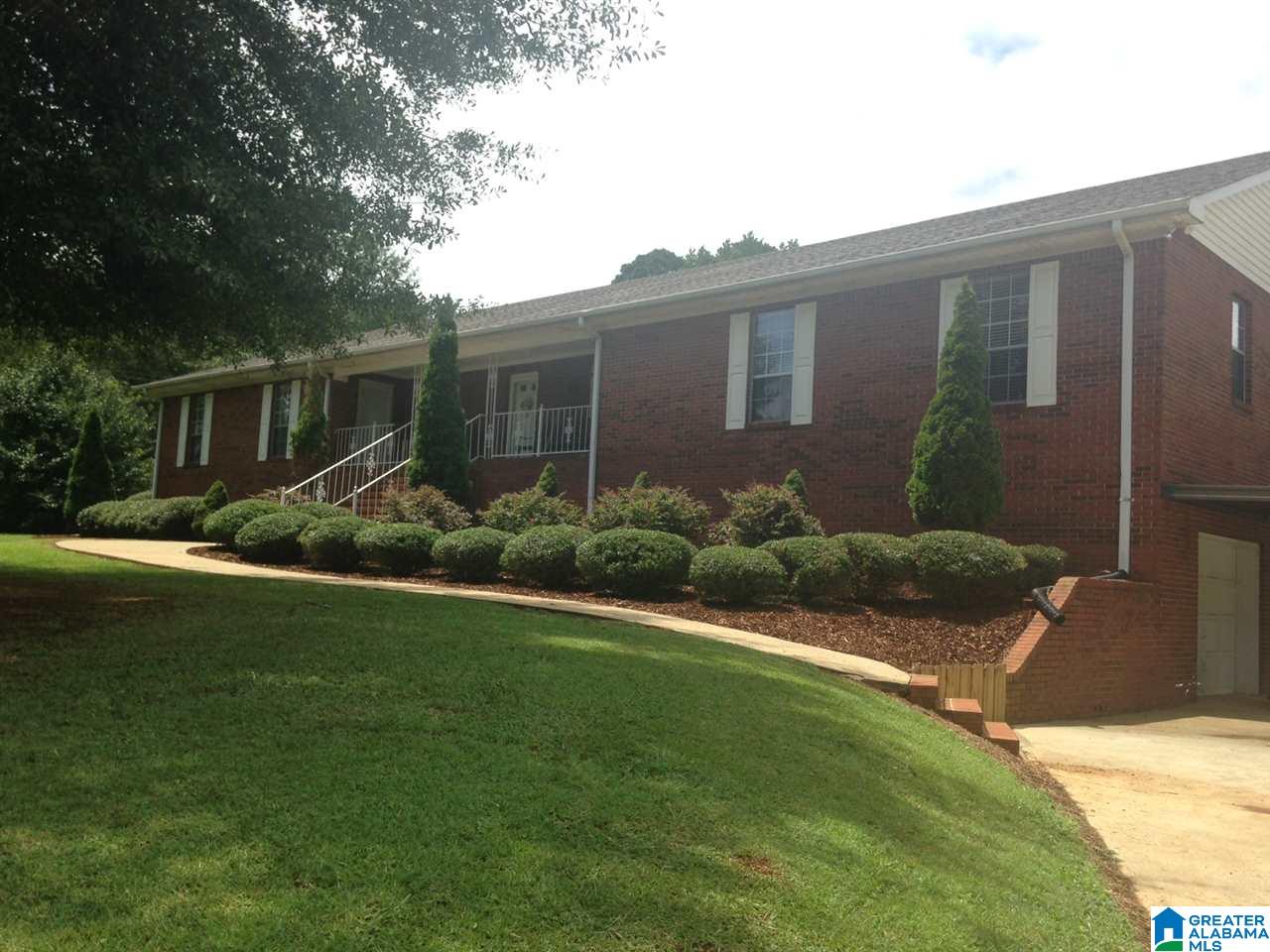 637 Flint Hill Road Bessemer, AL 35022 - Photo 4 of 47