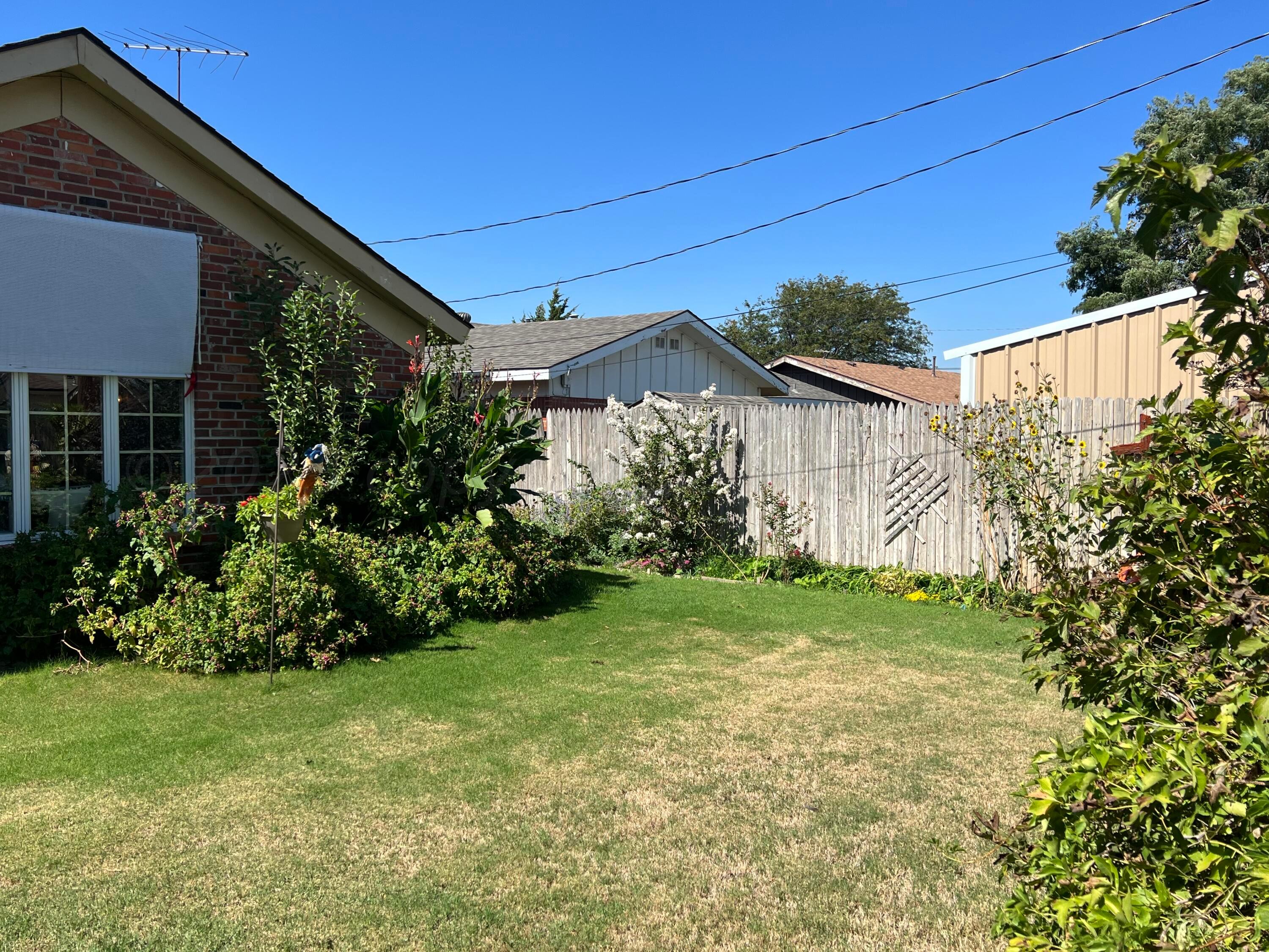 1505 Pellinore Street Borger, TX 79007 - Photo 69 of 73 a view of a house with a yard