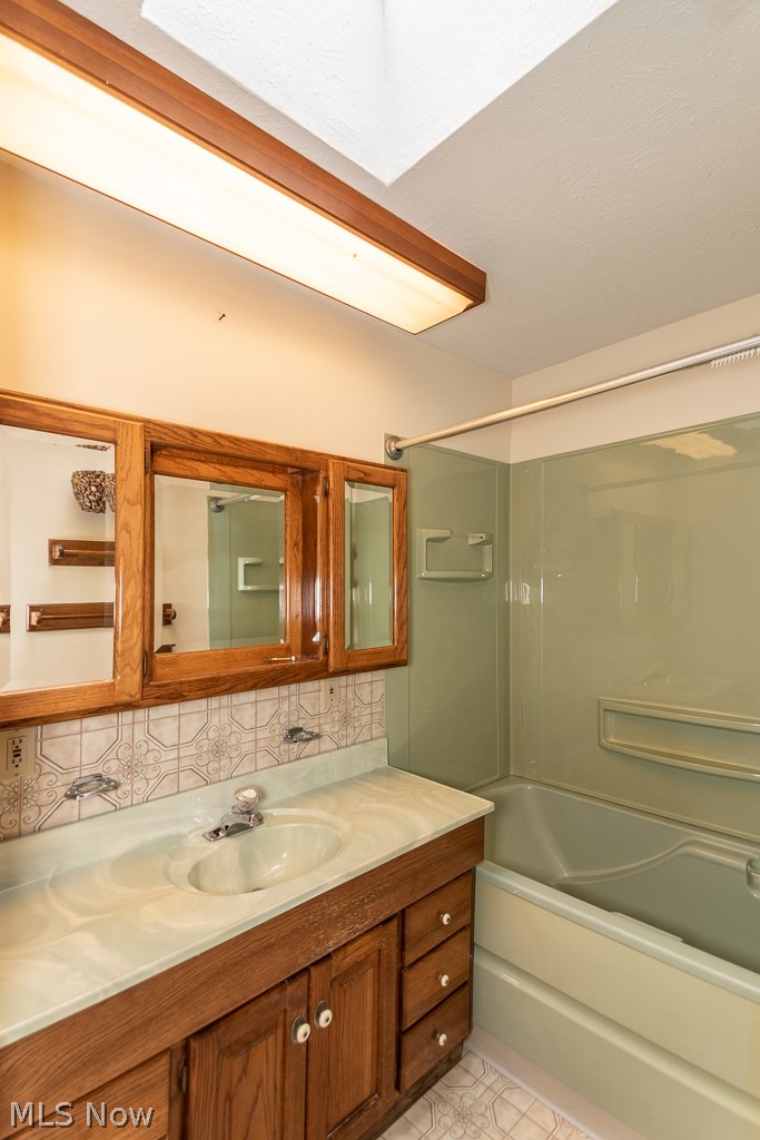 28290 White Road Wickliffe, OH 44092 - Photo 27 of 33 Gallery Image 27