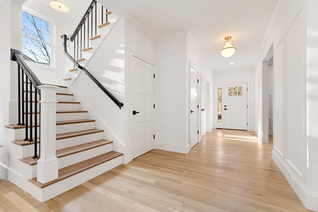 45 Webster Road Lexington, MA 02421 - Photo 3 of 42