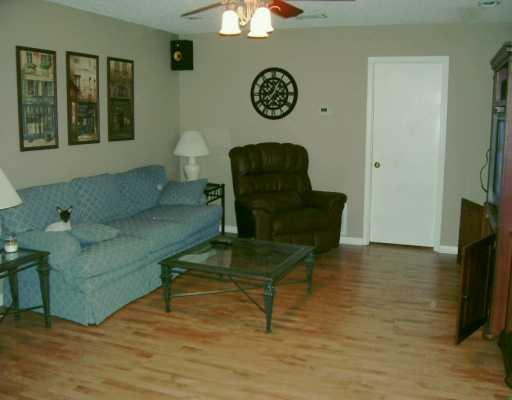 1509 Flamingo Road Gretna, LA 70056 - Photo 3 of 8 Gallery Image 3