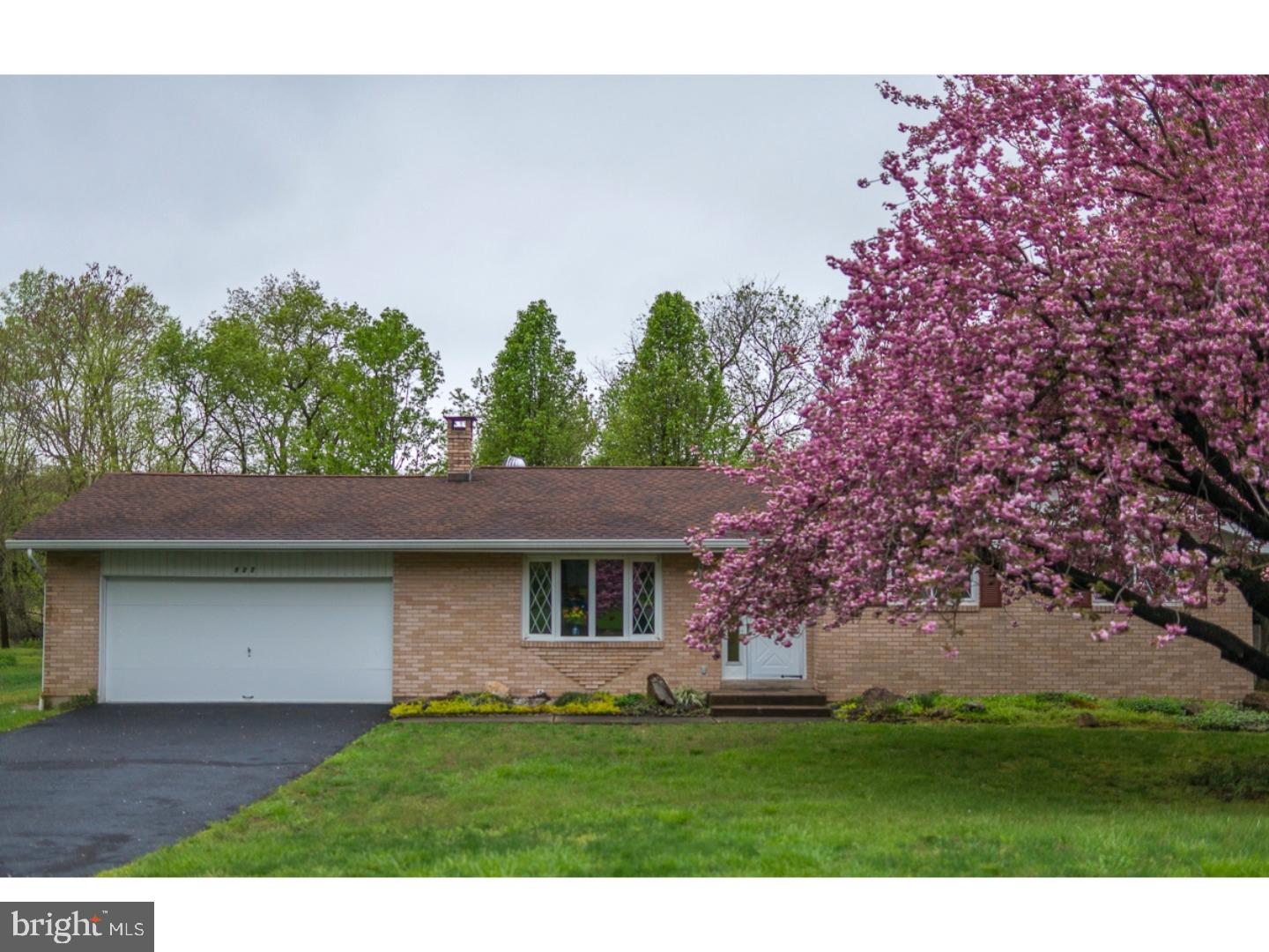 927 Fairmont Road Riegelsville, PA 18077 - Photo 1 of 17 Exterior Front