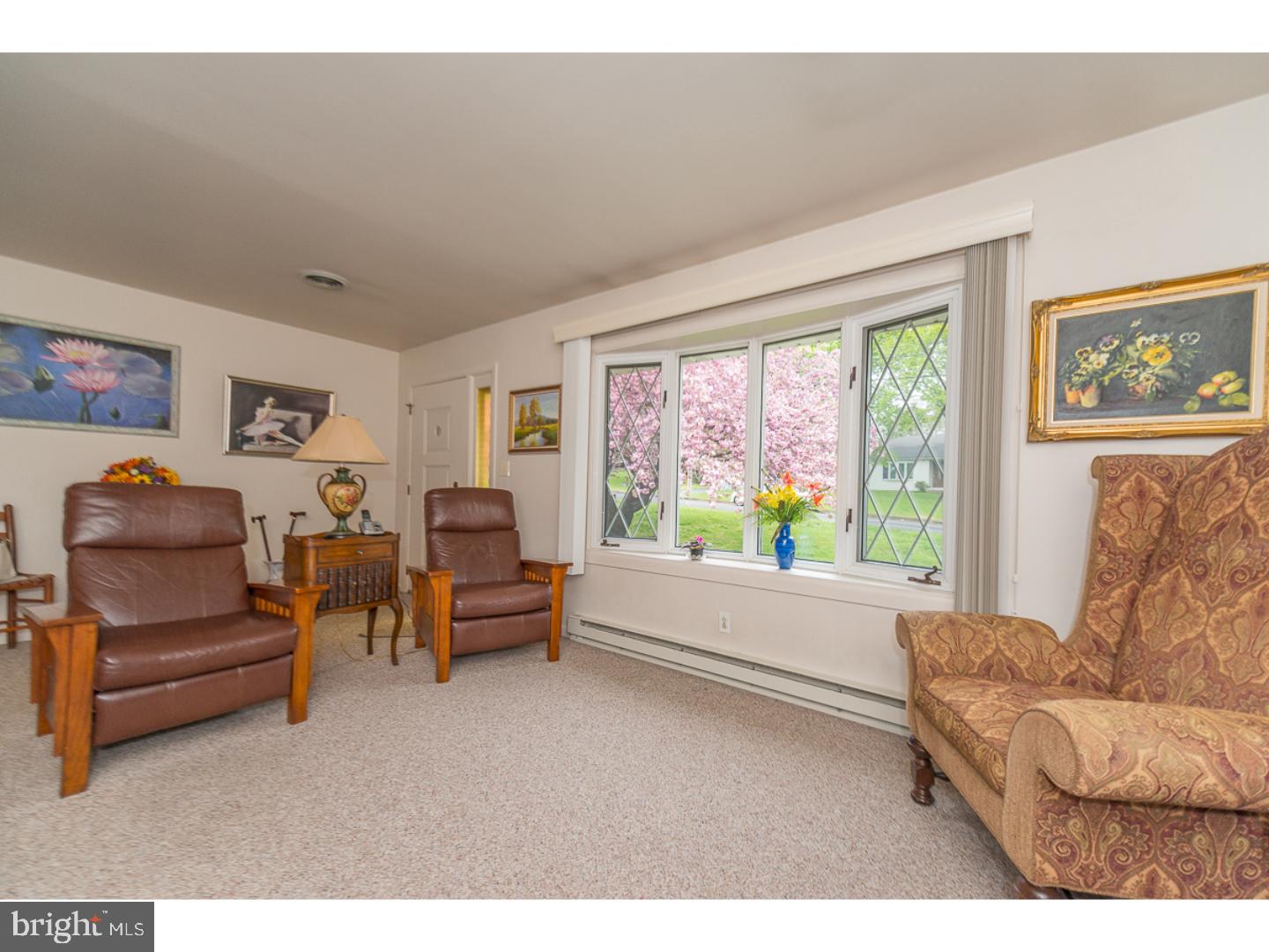 927 Fairmont Road Riegelsville, PA 18077 - Photo 3 of 17 Living Room