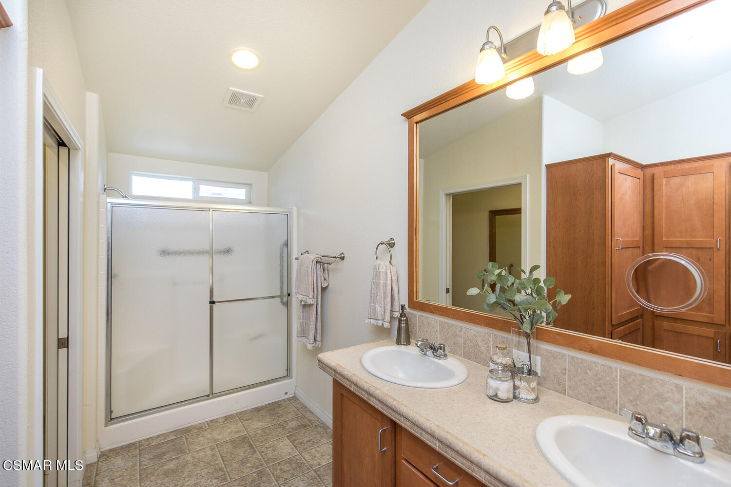 195 Tierra Rejada Road, Unit 163 Simi Valley, CA 93065 - Photo 17 of 23 Tierra Rejada 163 17-017-016-1500x1000
