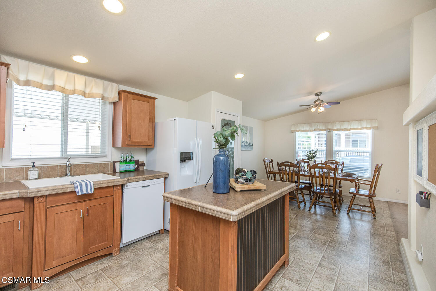 195 Tierra Rejada Road, Unit 163 Simi Valley, CA 93065 - Photo 10 of 23 Tierra Rejada 163 10-010-023-1500x1000