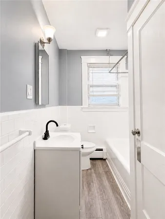 $1,800 | 1003 Atwells Avenue, Unit 2, Providence, RI 02909