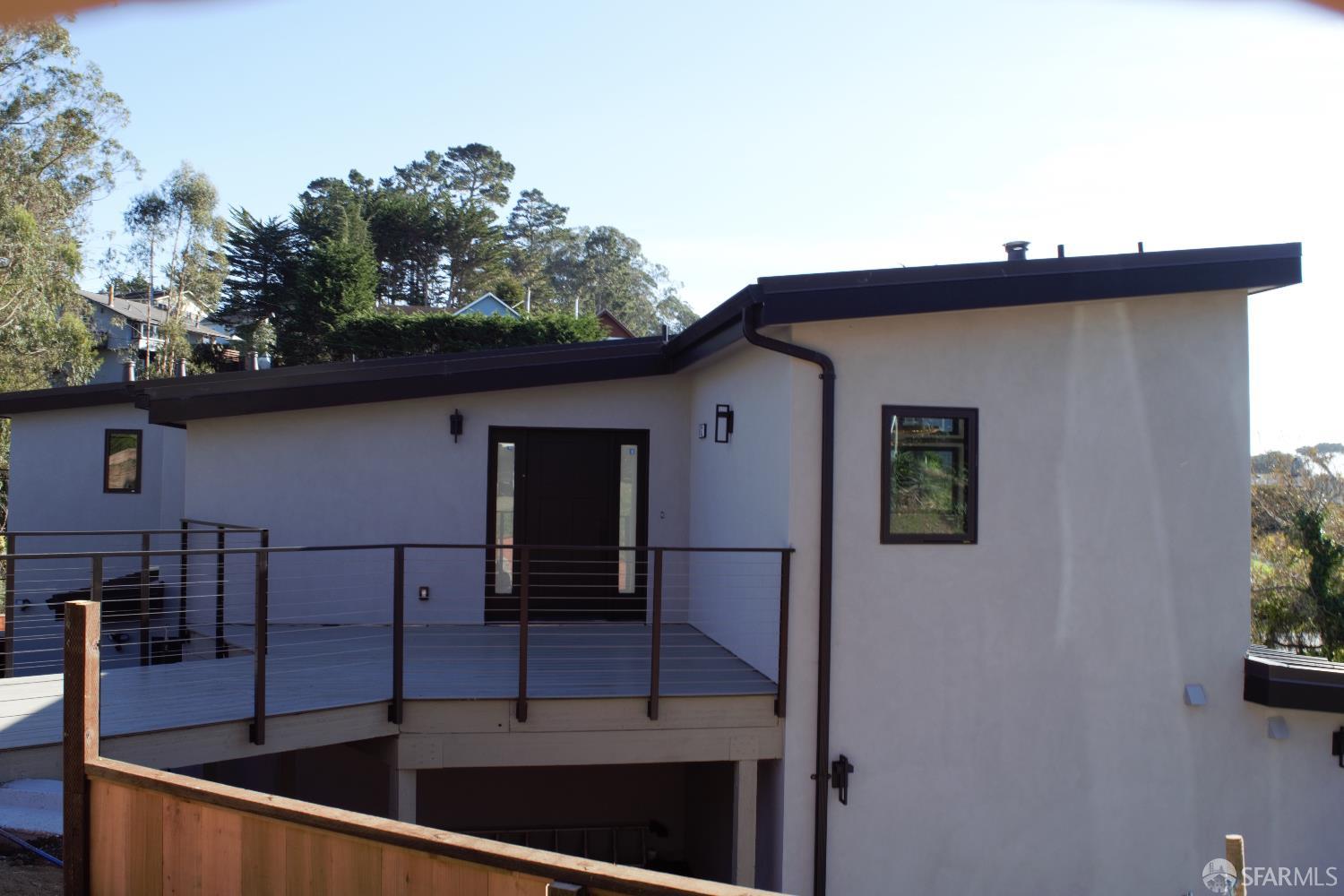 882 Stetson Street Moss Beach, CA 94038 - Photo 5 of 31