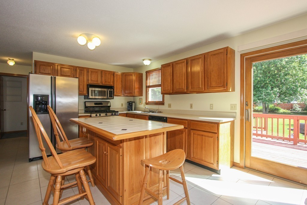 31 Winterset Drive Springfield, MA 01129 - Photo 11 of 30 Gallery Image 11