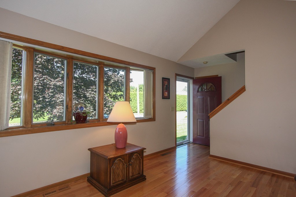 31 Winterset Drive Springfield, MA 01129 - Photo 5 of 30 Gallery Image 5