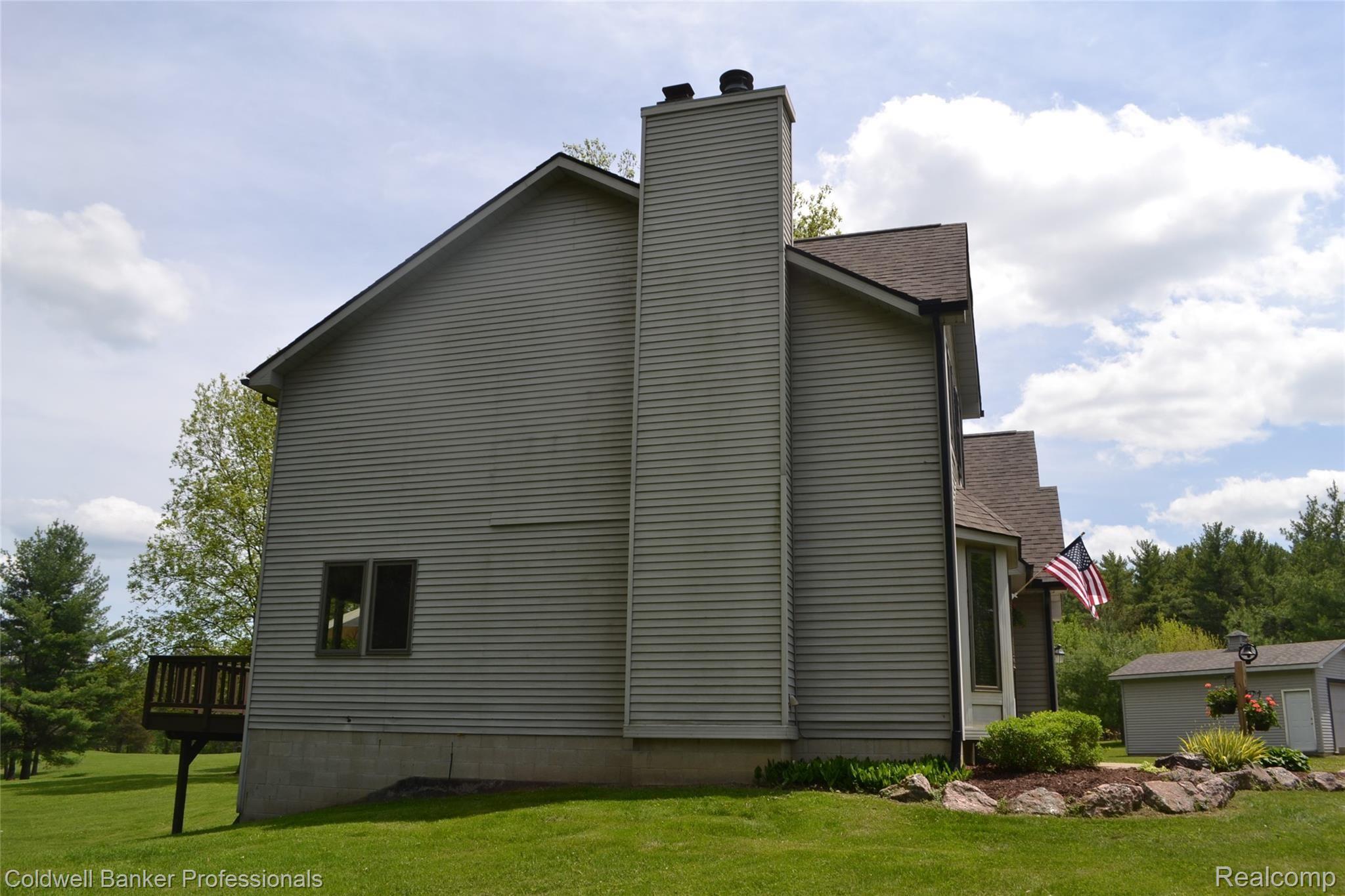 1217 Lake Nepessing Road Lapeer, MI 48446 - Photo 24 of 40 DSC_0067.JPG