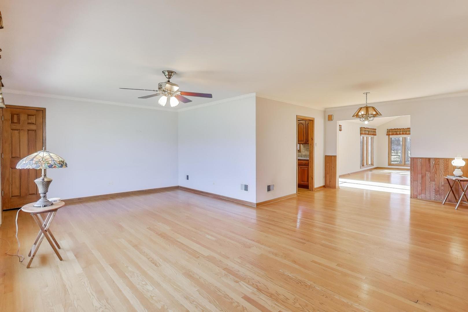 316 Linden Road Northbrook, IL 60062 - Photo 3 of 40