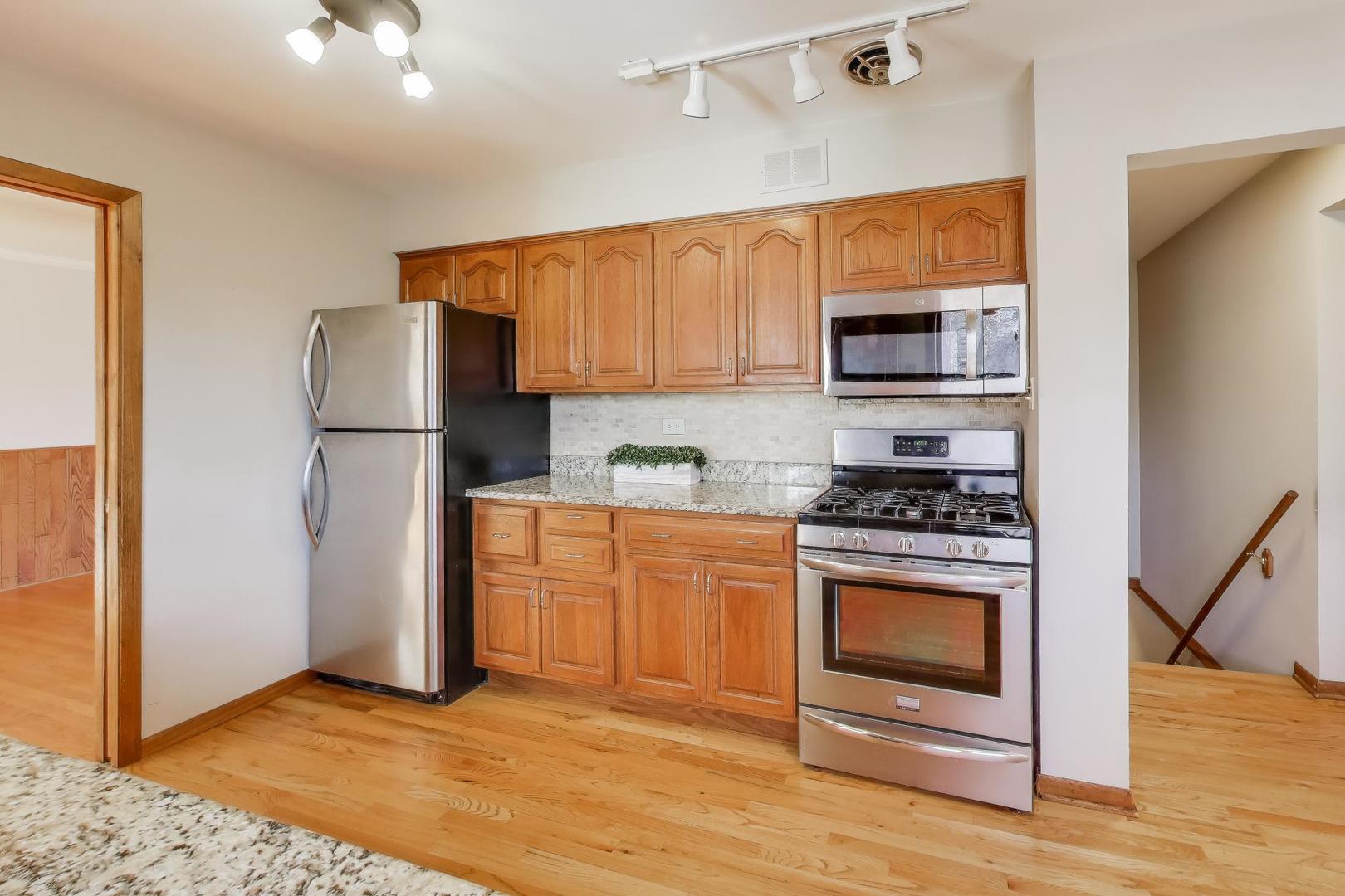 316 Linden Road Northbrook, IL 60062 - Photo 9 of 40