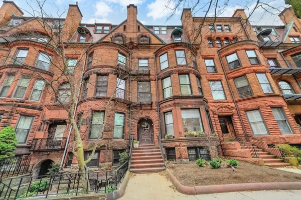 $6,500 | 25 Bay State Road, Unit 2, Boston, MA 02215