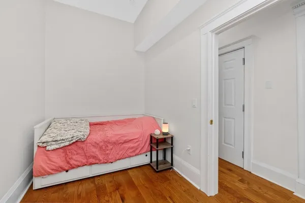 $6,500 | 25 Bay State Road, Unit 2, Boston, MA 02215