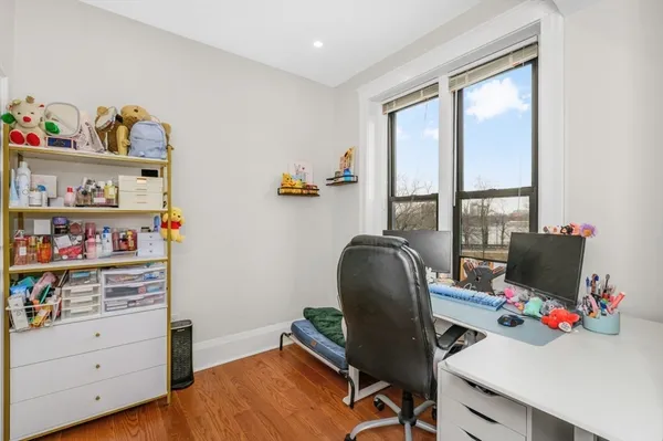 $6,500 | 25 Bay State Road, Unit 2, Boston, MA 02215