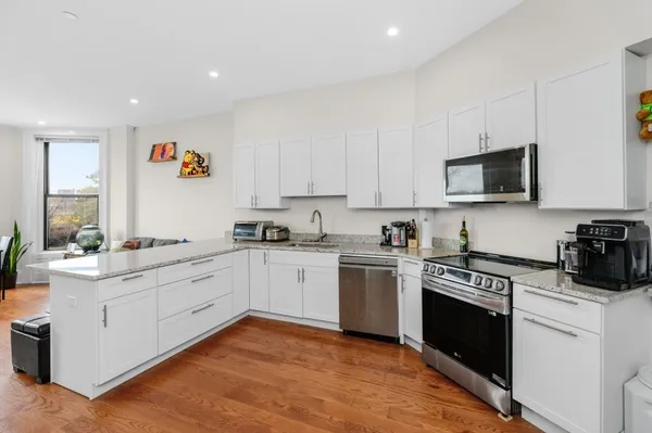 $6,500 | 25 Bay State Road, Unit 2, Boston, MA 02215