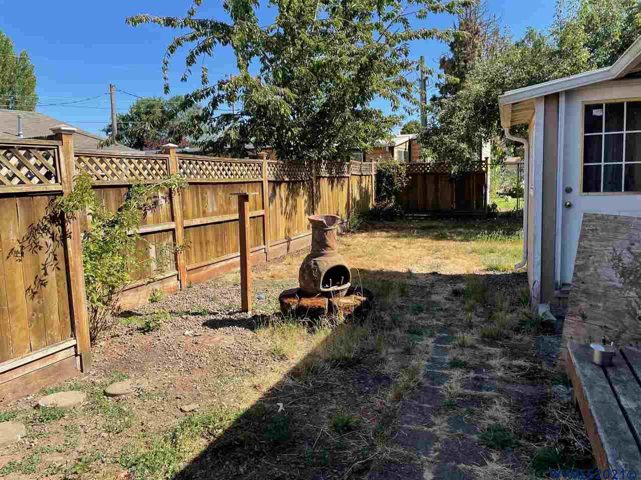 973 F Street Lebanon, OR 97355 - Photo 3 of 16 Gallery Image 3
