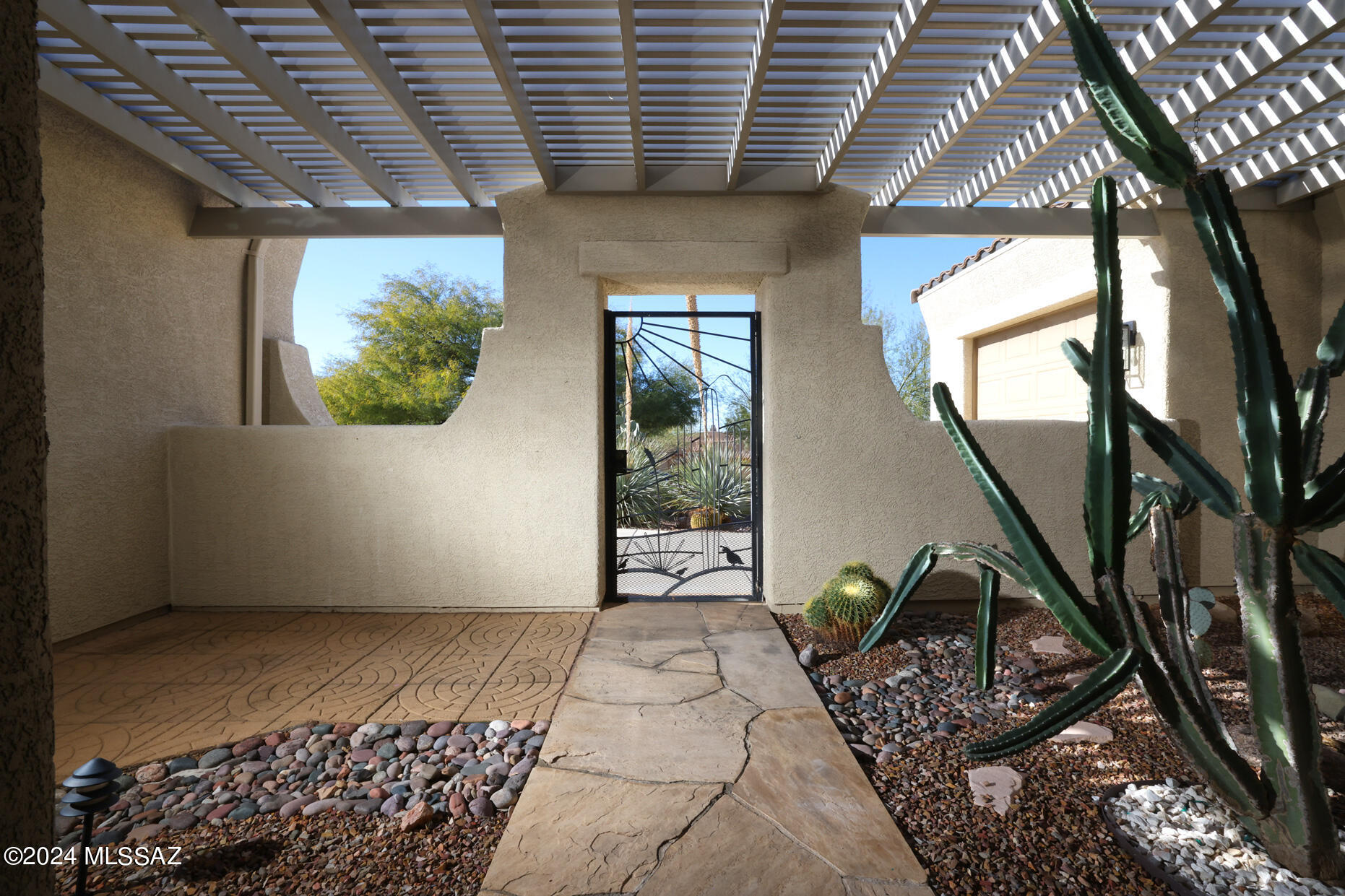 12750 North Morgan Ranch Road Oro Valley, AZ 85755 - Photo 2 of 44