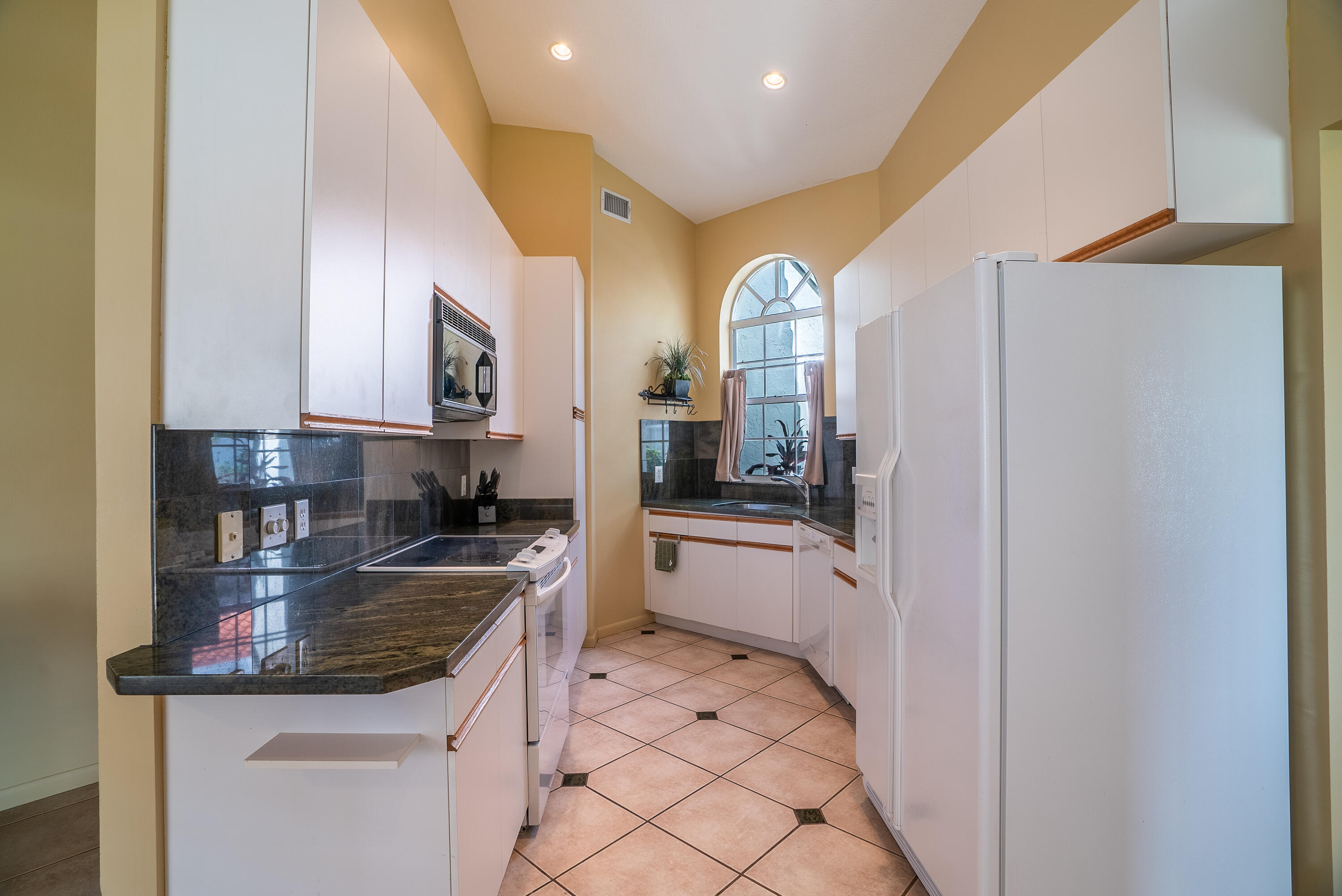 17256 Antigua Point Way Boca Raton, FL 33487 - Photo 9 of 19 AntiguaPoint-kitchen