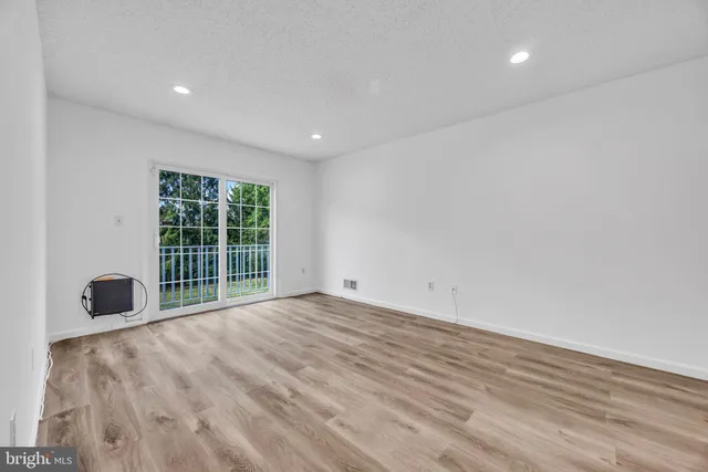 $389,900 | 22 Arthur Glick Boulevard, Franklin Park, NJ 08823