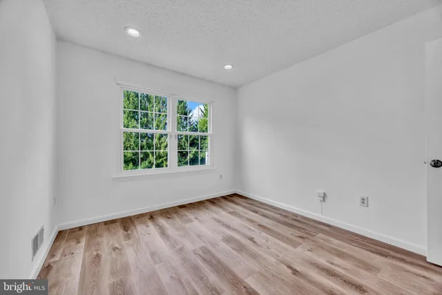 $389,900 | 22 Arthur Glick Boulevard, Franklin Park, NJ 08823