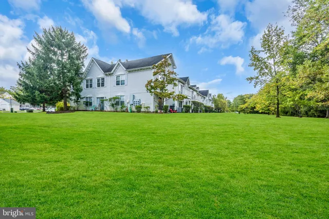 $389,900 | 22 Arthur Glick Boulevard, Franklin Park, NJ 08823